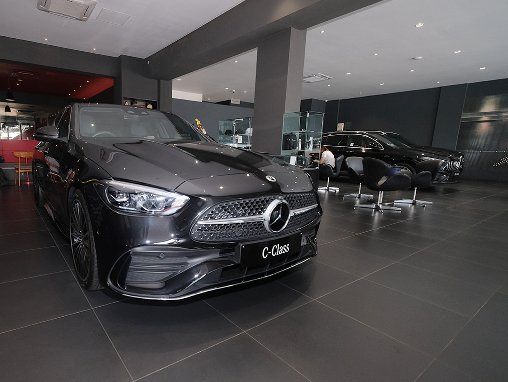Showroom (Display Area)